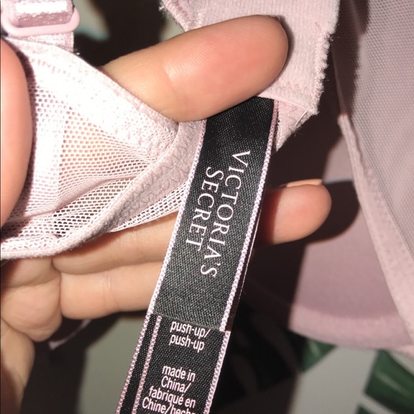 Victoria’s Secret 32C sexy push up bra lavender - Picture 5 of 5